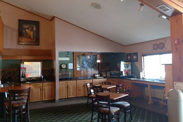  - AmericInn Lodge & Suites Iron River