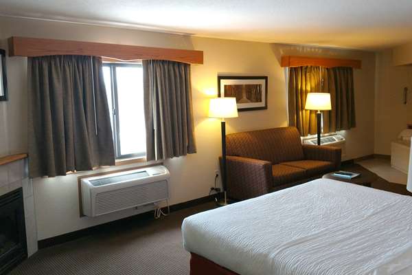1 King Bed, One Bedroom, Suite, Non-Smoking
