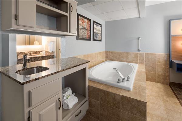 1 King Bed, Superior Studio Suite, Non-Smoking
