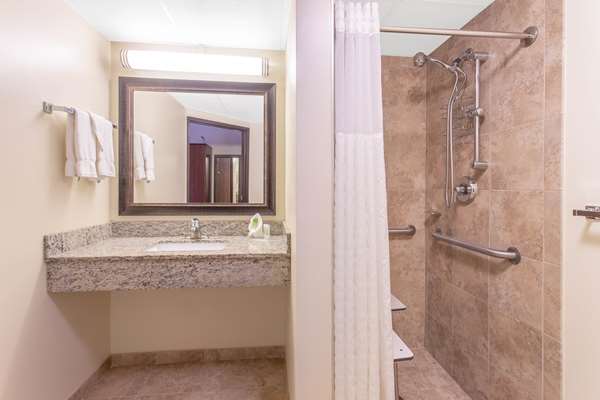  - AmericInn Lodge & Suites Calumet