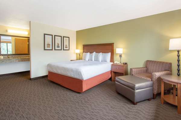  - AmericInn Lodge & Suites Calumet