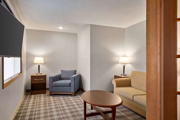 Suite - AmericInn Lodge & Suites Bemidji