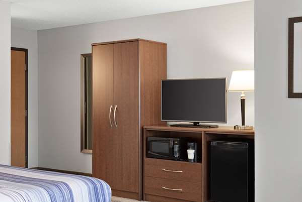 Suite - AmericInn Lodge & Suites Bemidji