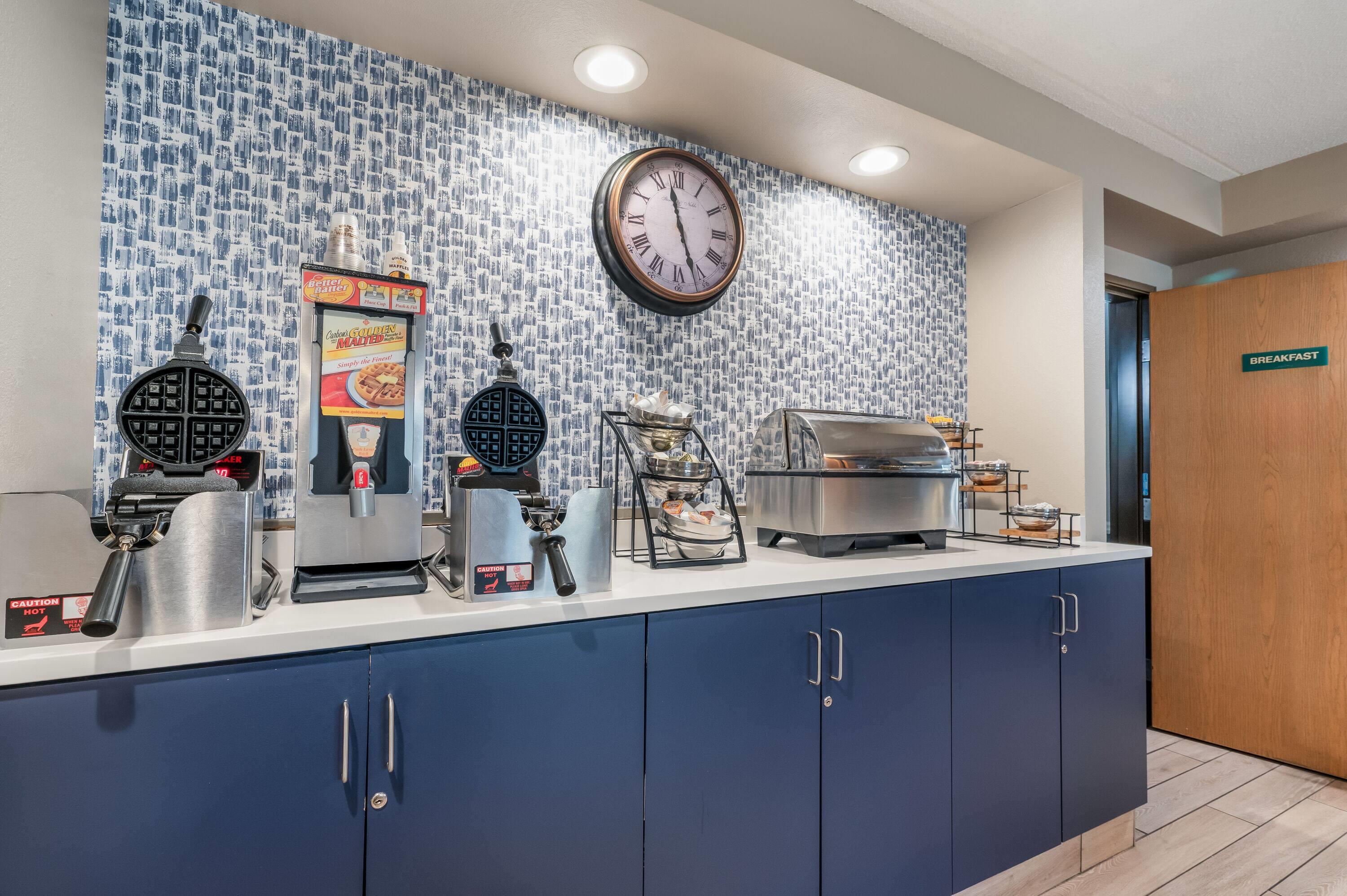 Breakfast Area | AmericInn by Wyndham Bemidji