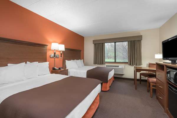 Suite - AmericInn Lodge & Suites Worthington - I-90, Exit 43