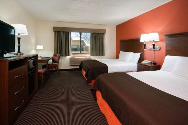 2 Queen Beds, Pet-Friendly, Non-Smoking