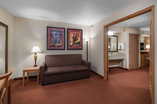 Suite - AmericInn Lodge & Suites Anamosa