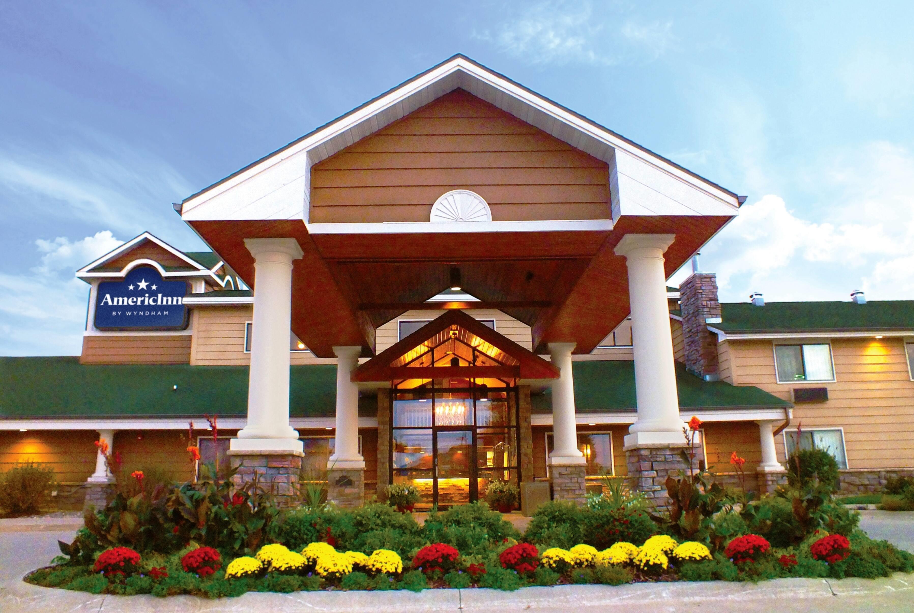 Exterior | AmericInn by Wyndham Okoboji