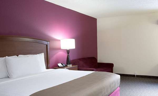  - AmericInn Lodge & Suites Osceola - I-35, Exit 33