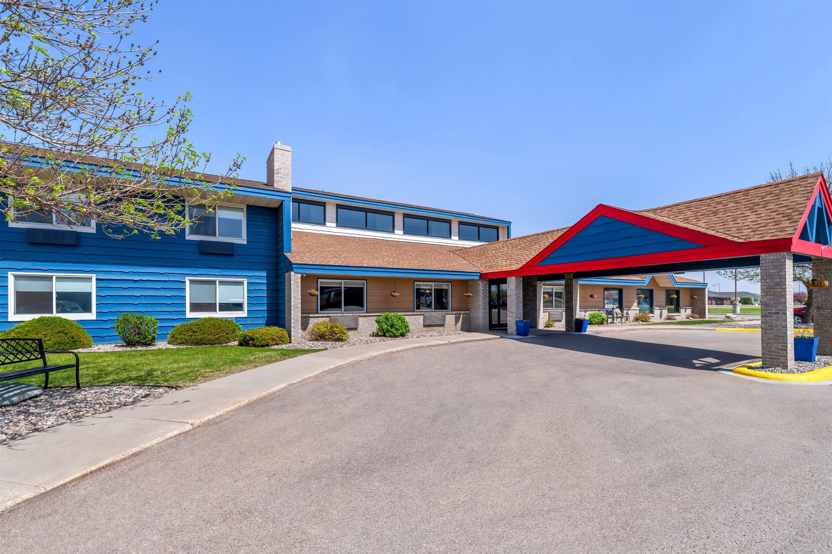 Exterior | AmericInn by Wyndham Crookston U of M Crookston