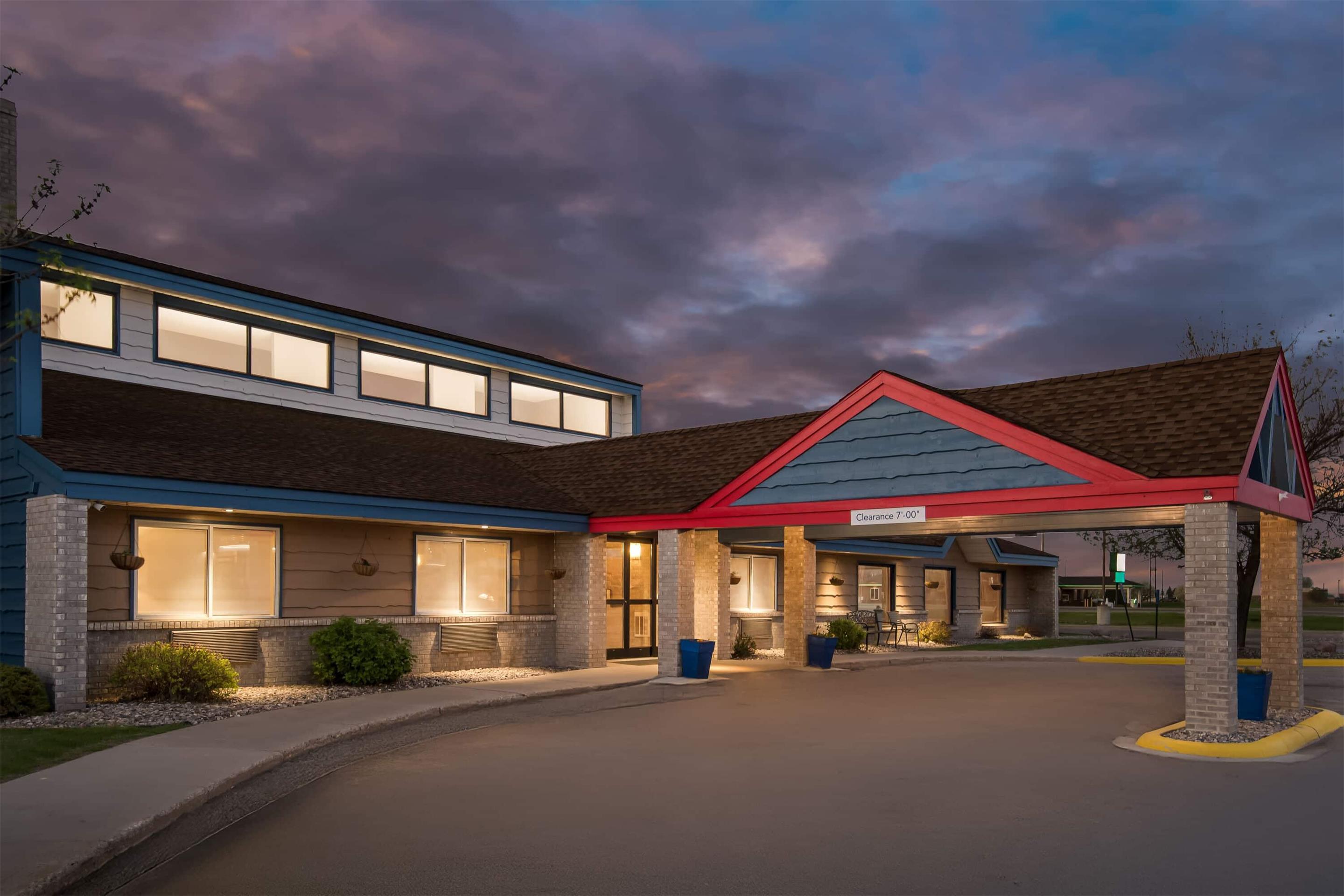 Exterior | AmericInn by Wyndham Crookston U of M Crookston