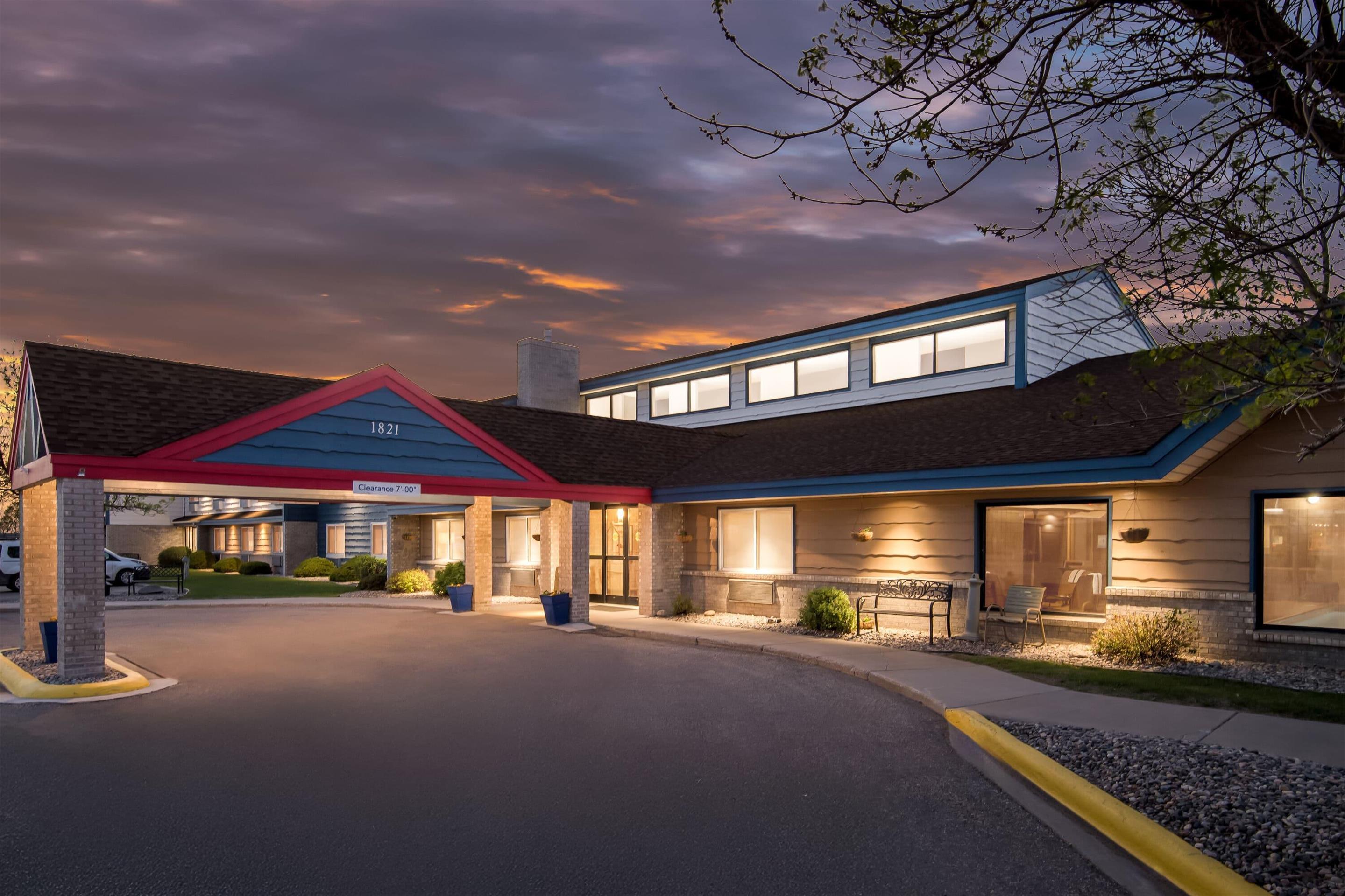 Exterior | AmericInn by Wyndham Crookston U of M Crookston