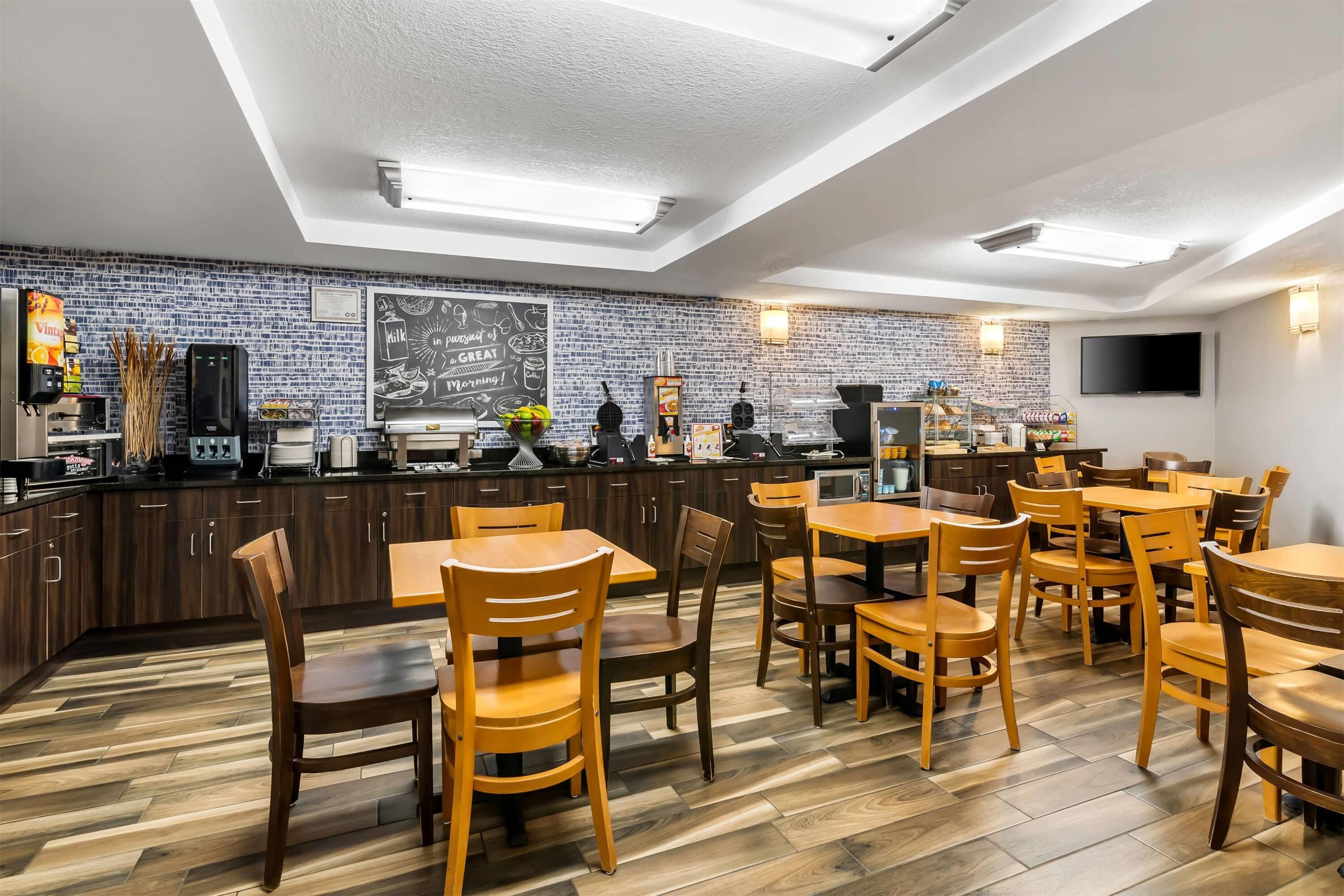 Breakfast Area | AmericInn by Wyndham Crookston U of M Crookston