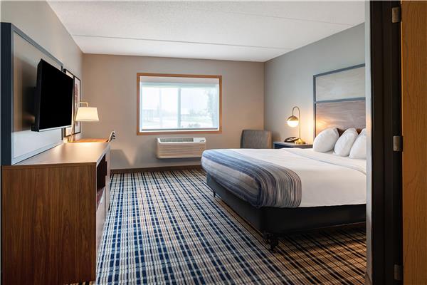 1 Queen Bed, Mobility Accessible Room, Non-Smoking