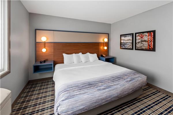 1 King Bed, One Bedroom Suite, Non-Smoking