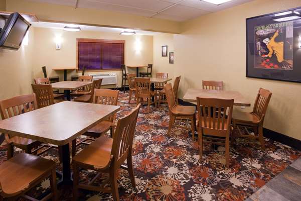  - AmericInn Alexandria