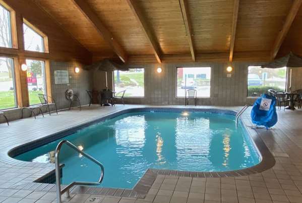 Pool - AmericInn Alexandria