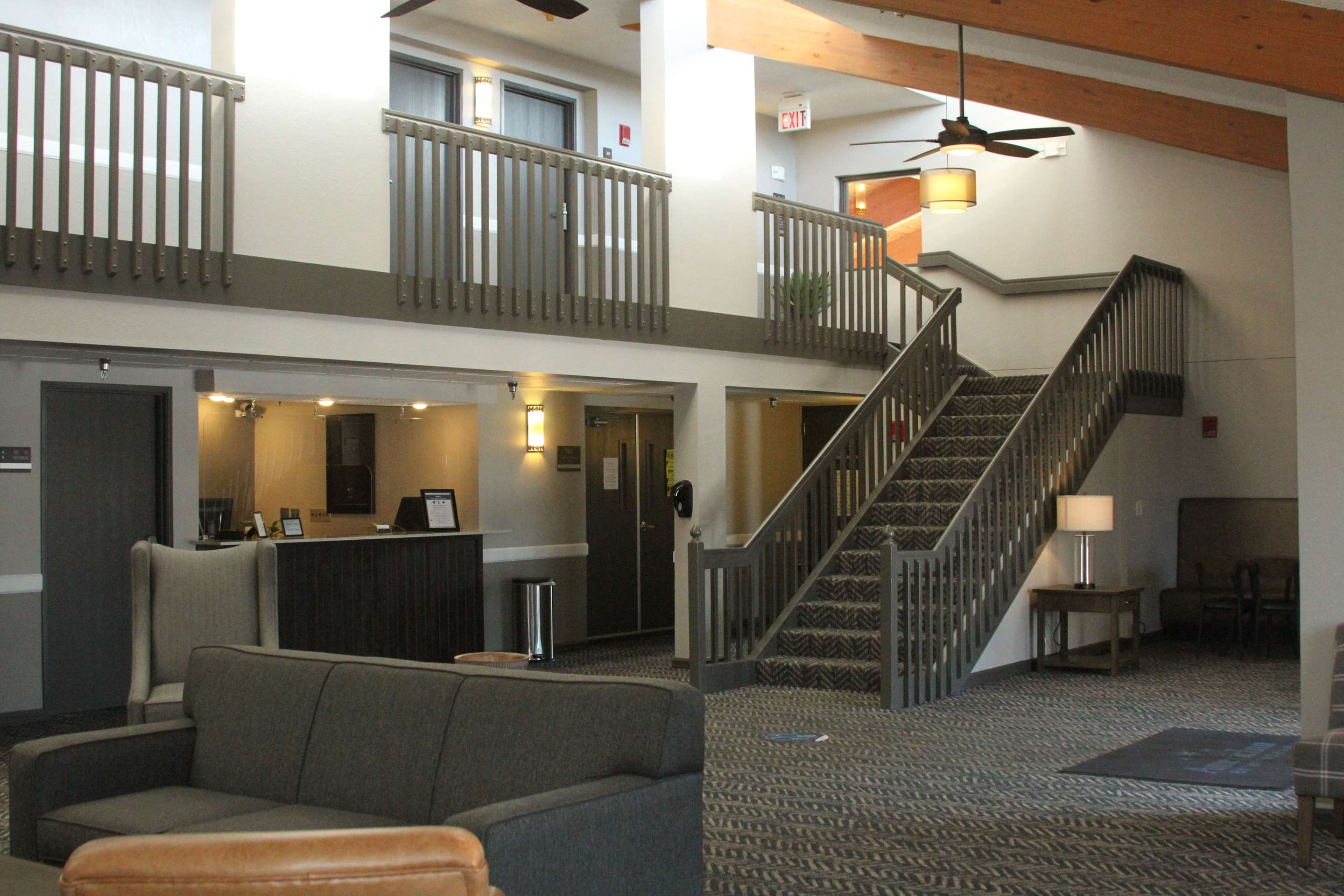 Lobby | AmericInn by Wyndham Wadena