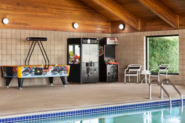 Pool - AmericInn Lodge & Suites Baudette