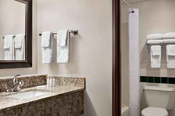  - AmericInn Lodge & Suites Baudette