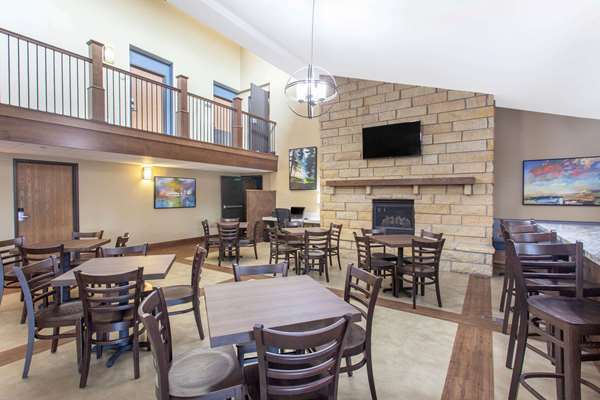 AmericInn by Wyndham Mankato Event Center