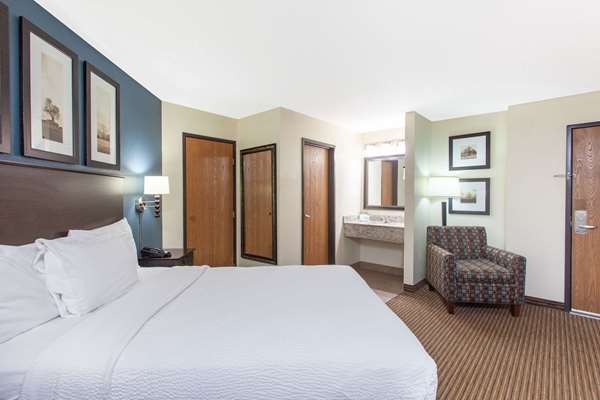  - AmericInn Hotel & Conference Center Mankato