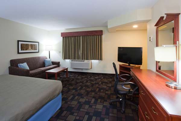 1 King Bed, Studio Suite, Non-Smoking