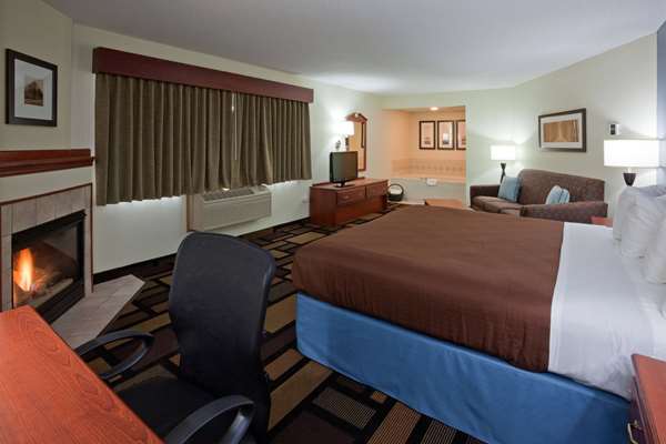 1 King Bed, Luxury Studio Suite, Non-Smoking