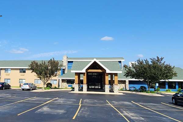 AmericInn by Wyndham Austin
