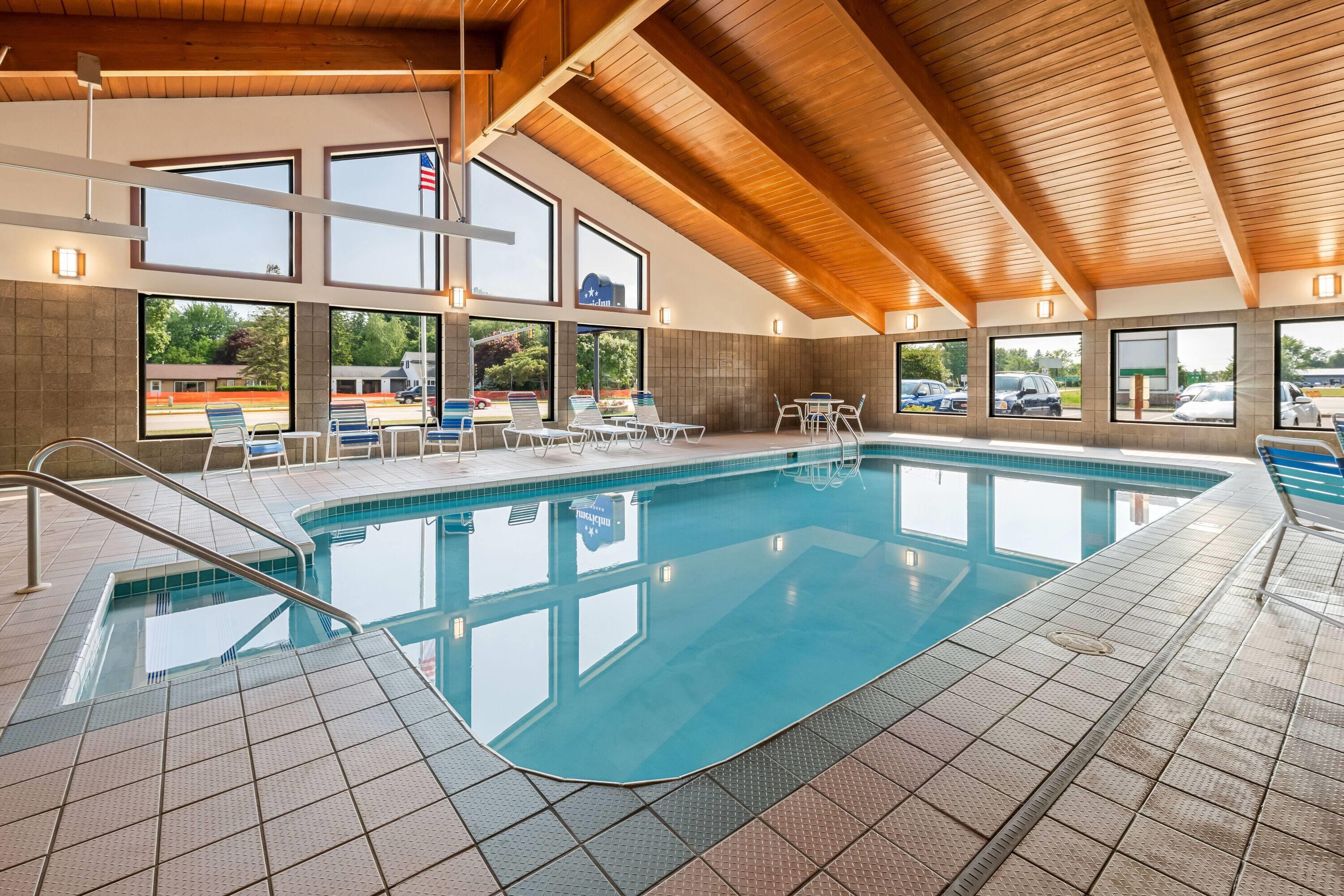 Pool - indoor