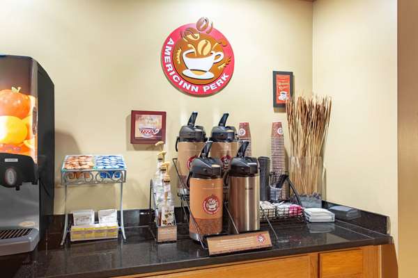  - AmericInn Lodge & Suites Elkhorn - I-43, Exit 25