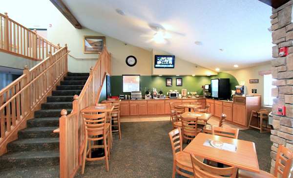  - AmericInn Cedar Rapids