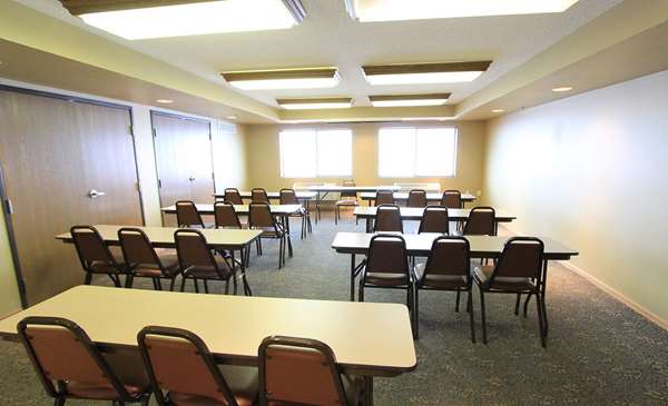  - AmericInn Cedar Rapids