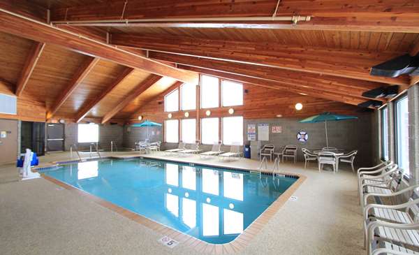Pool - AmericInn Cedar Rapids