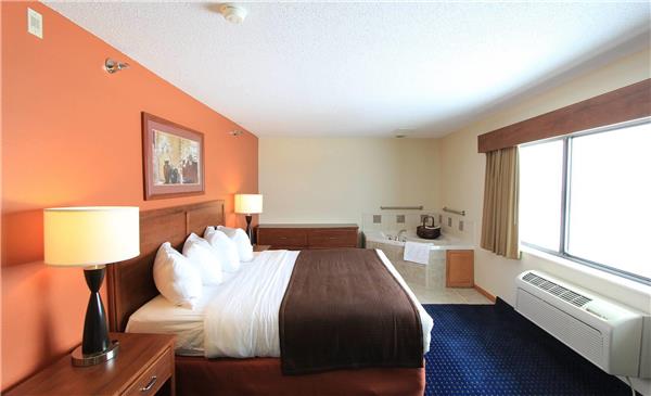 1 King Bed, One Bedroom, Suite, Non-Smoking