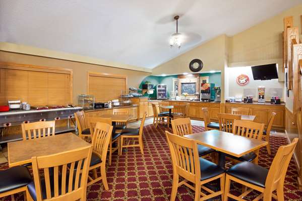 - AmericInn Lodge & Suites Rexburg - US 20, Exit 332