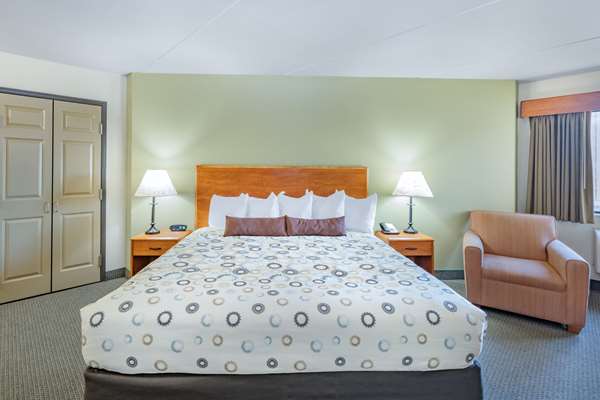 Suite - AmericInn Lodge & Suites Havre