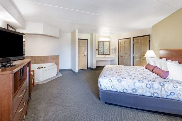 Suite - AmericInn Lodge & Suites Havre