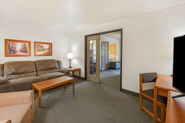 Suite - AmericInn Lodge & Suites Havre