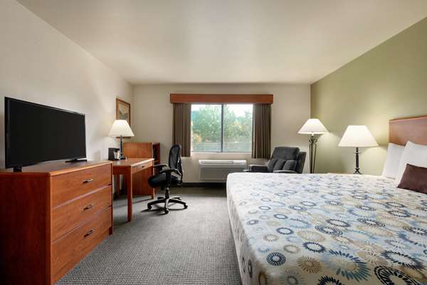 1 King Bed, Mobility Accessible Room, Non-Smoking