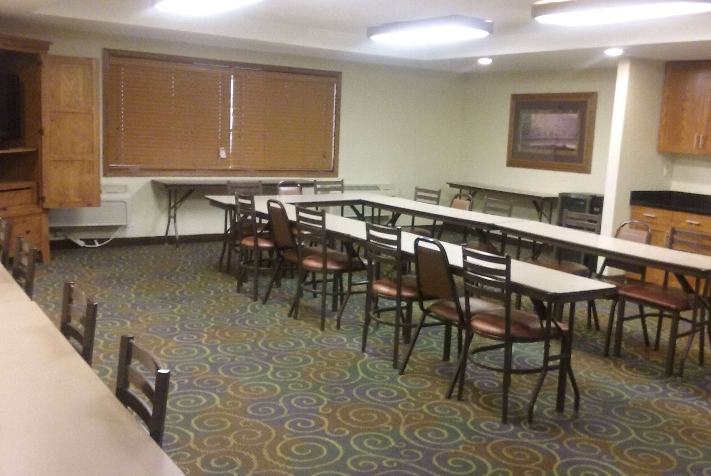 Meeting Room | AmericInn by Wyndham Kewanee