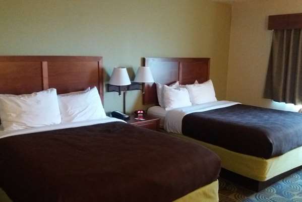 2 Queen Beds, Deluxe Room Non-Smoking