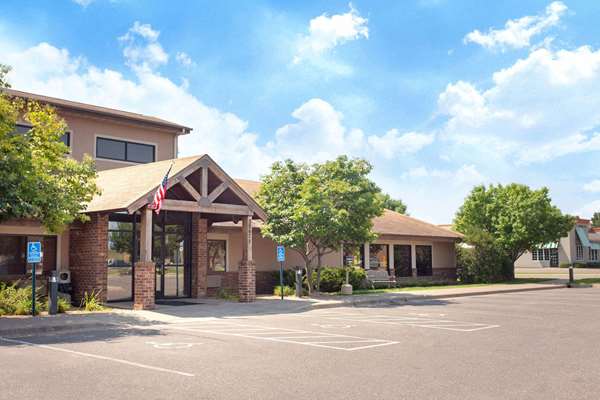 Exterior view - AmericInn Lodge & Suites North Branch