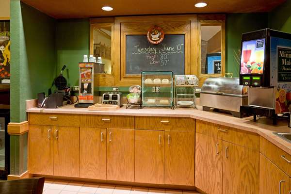  - AmericInn Lodge & Suites Blue Earth