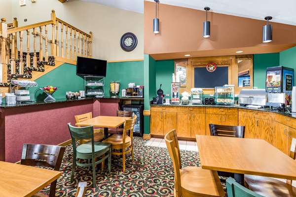  - AmericInn Lodge & Suites Blue Earth