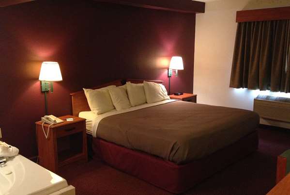  - AmericInn Lodge & Suites Stuart - I-80, Exit 93