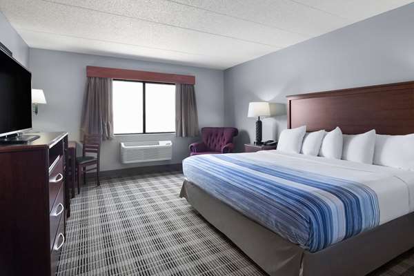 1 King Bed, Non-Smoking
