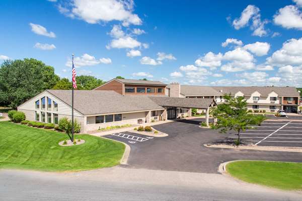 Exterior view - AmericInn Hotel & Suites Eau Claire