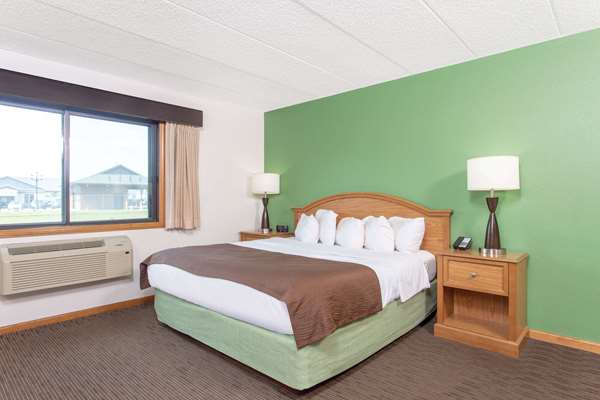  - AmericInn Hotel & Suites Eau Claire