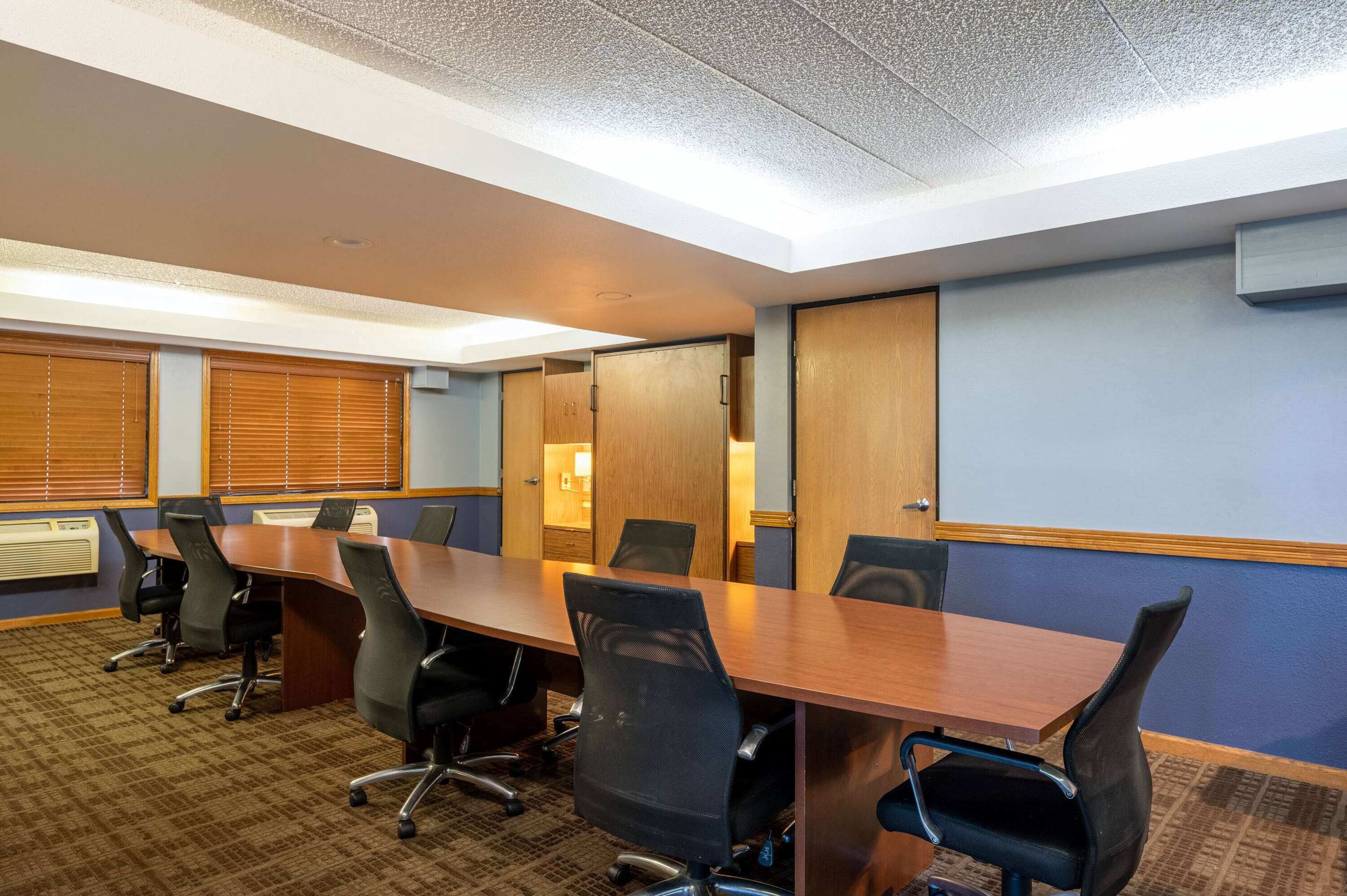 Meeting Room | AmericInn by Wyndham Eau Claire